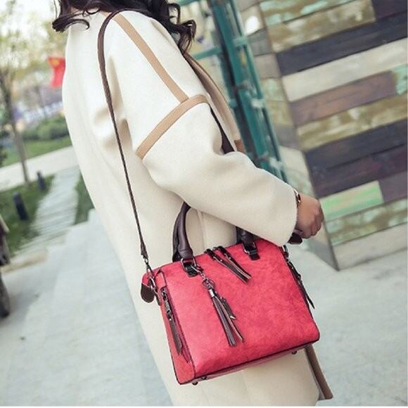 Red Wine plaid fur ball pendant large capacity handbag - Picture 4 of 5